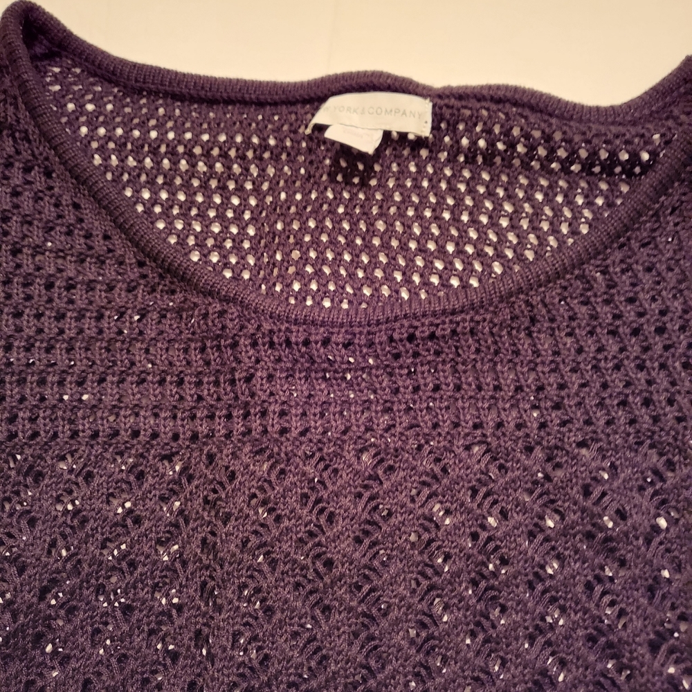 knit Top - Picture 3 of 6